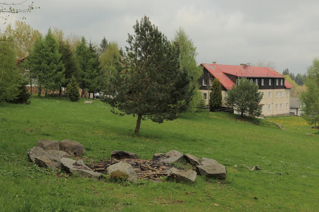 Hotel Rohanov Lhota nad Rohanovem Exterior foto